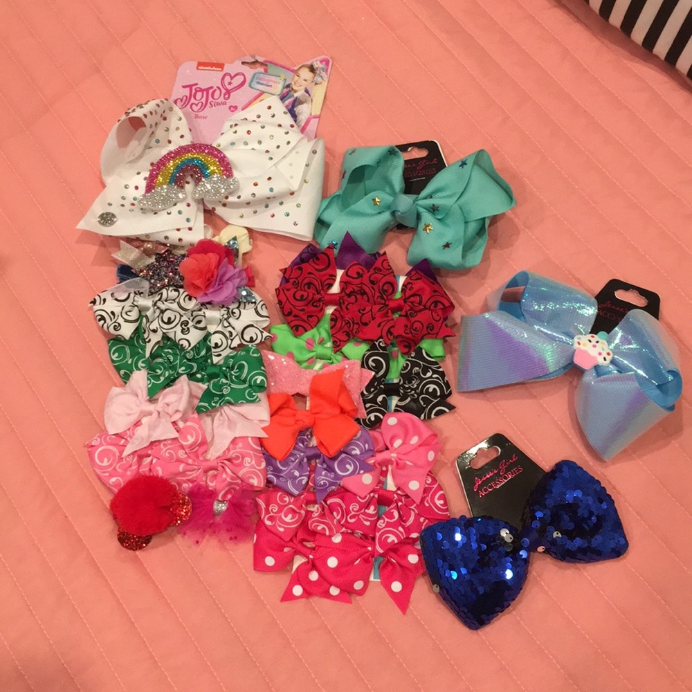 Hair bows